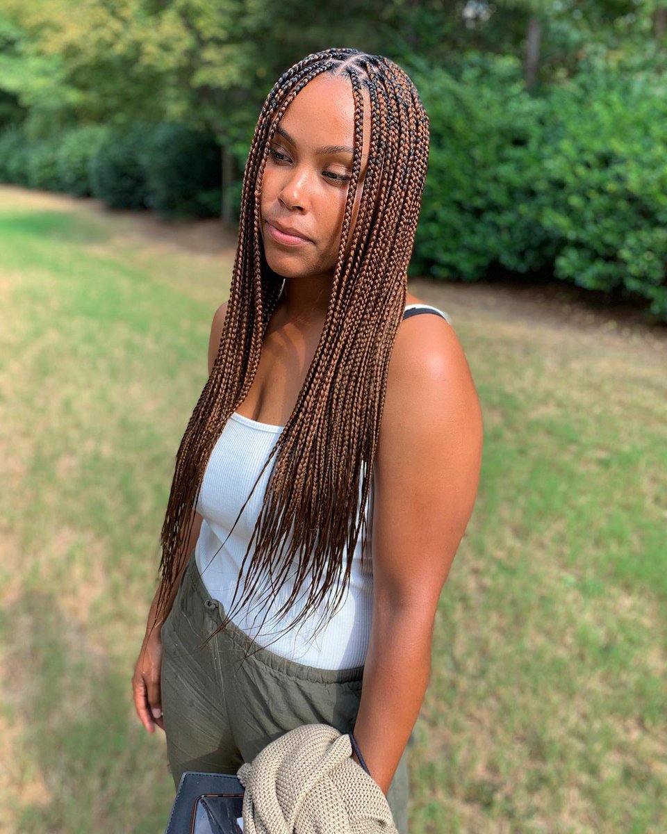 juscalmeprettie's tweet photo. (Small/Medium Sized Knotless Braids) ✨ Contact (678)-632-2557 ♥️ #atlantahairstylist #knotlessbraids #boxedbraids #lemonadebraids #atlantabraider #atlanta #hairstylist #knotlessboxbraids #knotlessbraids #knotlessbraids #knotlessboxbraids #tatyhasslayed https://t.co/UyFLtY4d1y