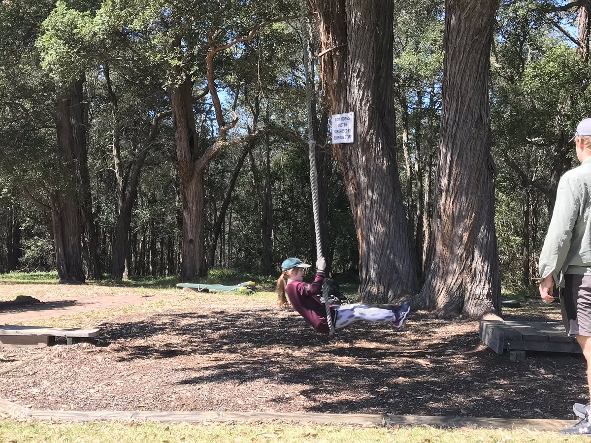 LapstoneP's tweet photo. Year 4 initiatives course #bluegumlodge #camp #lapstonepublicschool https://t.co/MWWd4nC0WP