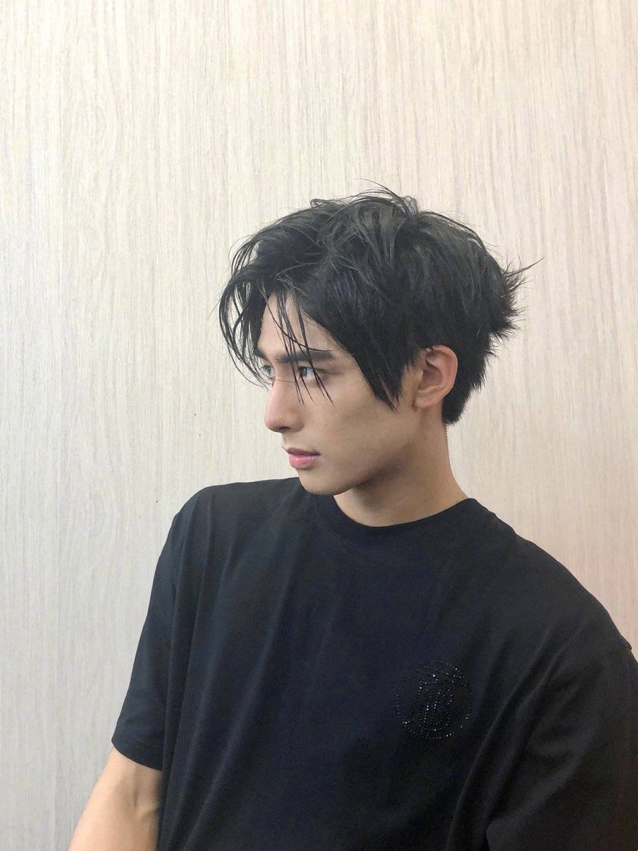This side is beautifuuuuul  #songweilong  #宋威龙