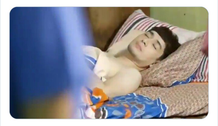 torres_jasper's tweet photo. Sa wakas, nakita ko ring shirtless si Bryan Santos (@bryanjsantos_). I'll watch Ipaglaban Mo on Saturday ^_^. #IMPaninira https://t.co/01PaKbBeq3