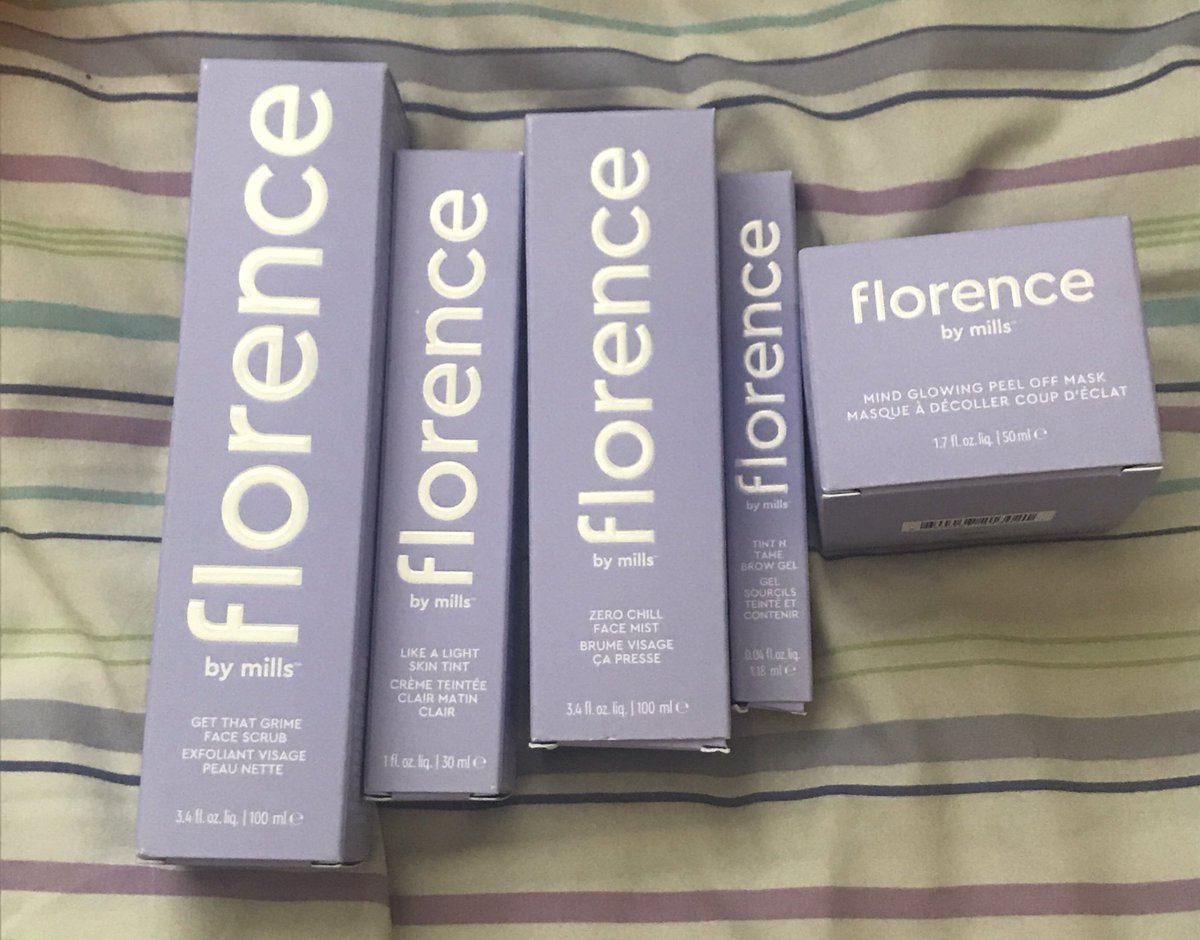 BlitheVigor_'s tweet image. // YO GUYS LOOK WHAT I GOT!! Omg I love it so much already 😀