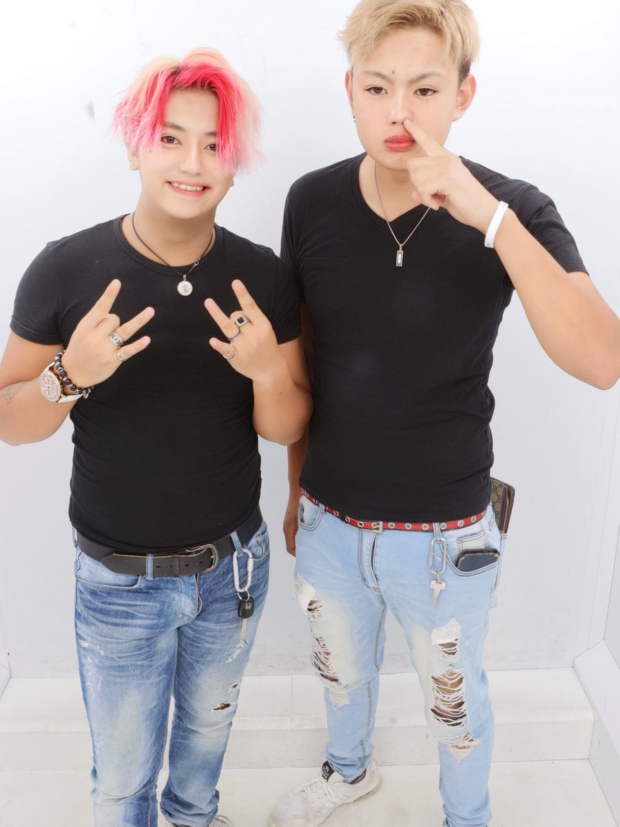 Leoki0803suzuki's tweet photo. そう言えば久しぶりにプリクラ撮りました https://t.co/YjL3wiJjsy
