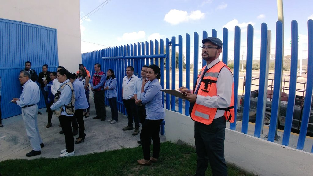 PC_DolHgo's tweet image. El día de hoy personal de @PC_DolHgo evaluo el simulacro de evacuación parcial (área de gobierno) con hipótesis de sismo del Hospital General Dolores Hidalgo de la @SaludGuanajuato en @DoloresCuna se evacuaron un total de 37 personas