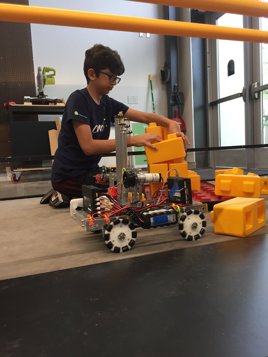 HYSAJavelinas's tweet image. Yet another successful practice! As we prototype and continue to strategize with our newly built field, the more our team comes together in hopes of a great upcoming season! Go Javelinas🐗 and Howlers!🐺