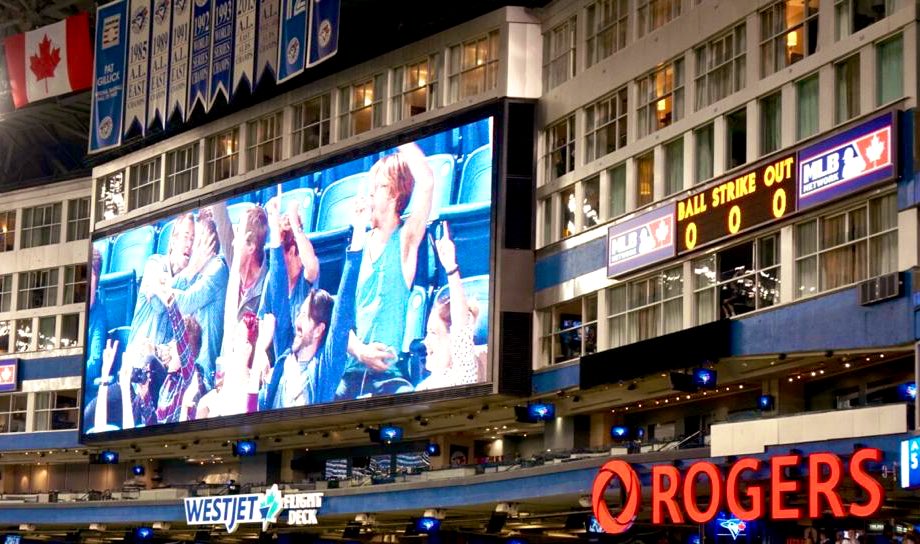 Baseball with the #girlfromthenorthcountry team - we made the screen! #LetsGoBlueJays