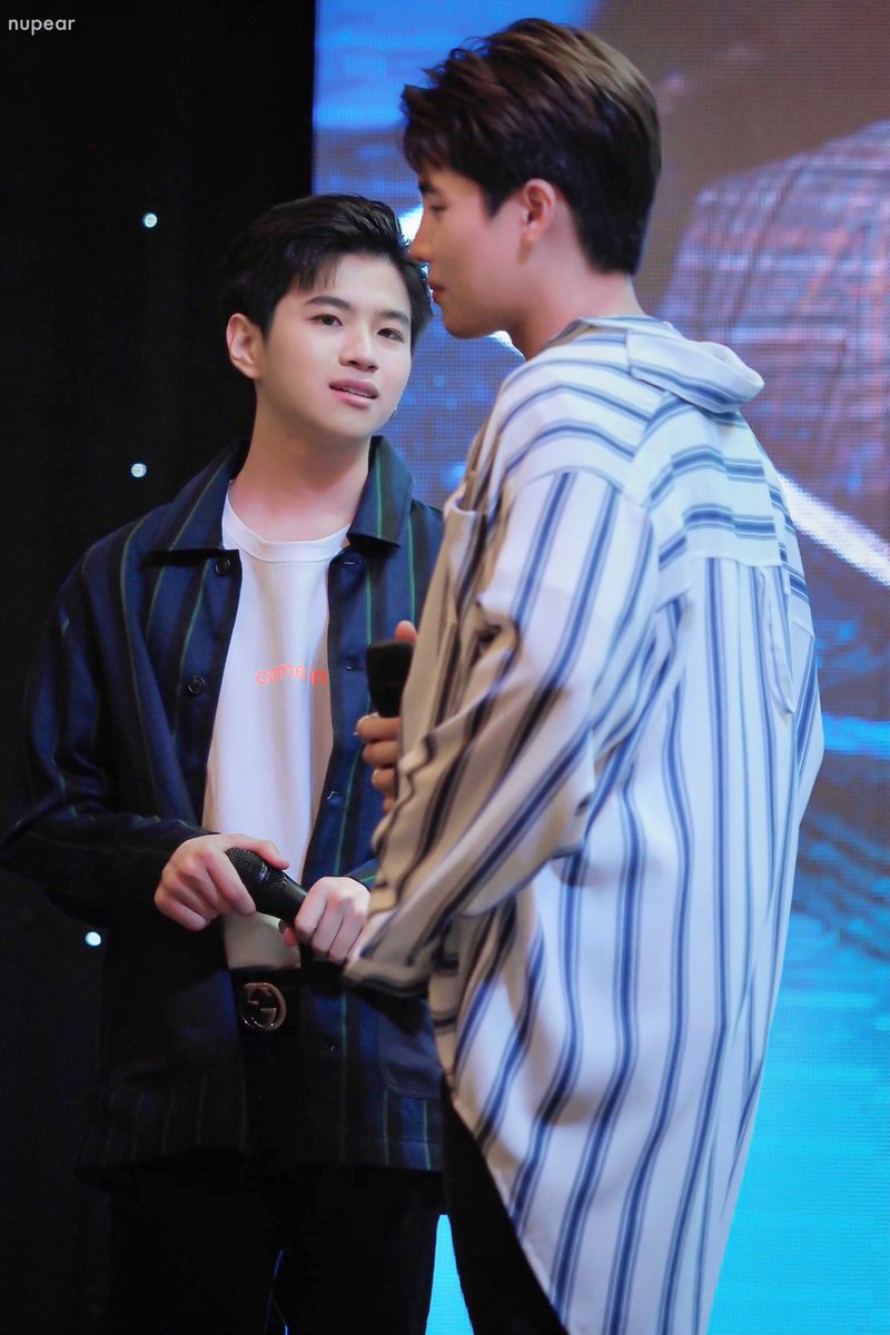 nupear_photo's tweet photo. เมื่อพี่เค้ามองน้องเค้า ละมุนจุงเบย #2wish https://t.co/0HI3SPJSB4