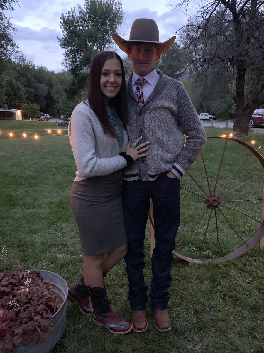 Pugsley_Brick's tweet photo. @trappoaklee  is definitely the prettiest wedding date🤪😍 https://t.co/mLx6e8h3BQ