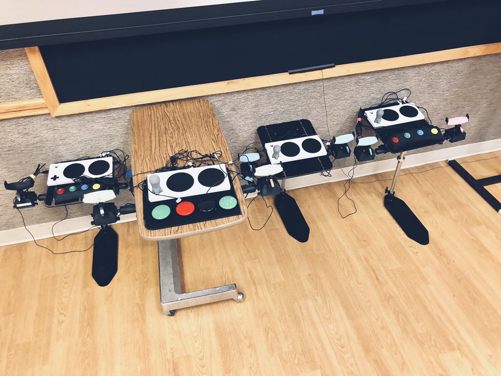 DanielleCTRS's tweet image. Game Night Pre-Builds 🎮🤘🏼@CraigHospital with @mikethequad #XboxAdaptiveController #XAC #A11Y #GamingForEveryone