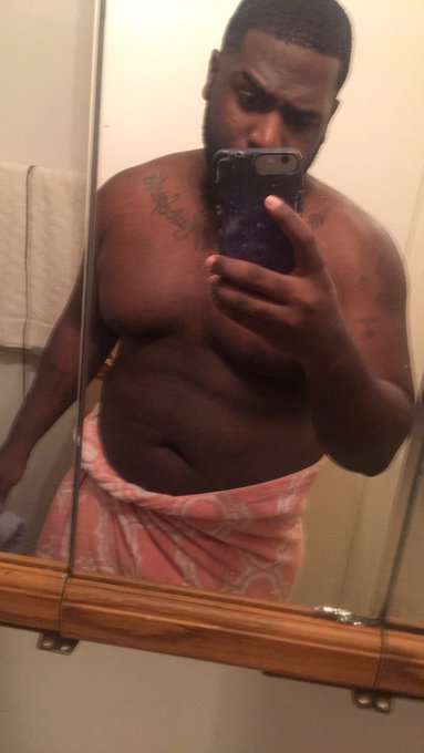 They say big niggas ain&rsquo;t in. I&rsquo;m getting my workout in tho 😂😂😂 #bigniggasseason 😘😍🥰 https://t.co/FT<a href="/tag/bigniggasseason"class="tags"><span>#bigniggasseason</span></a>