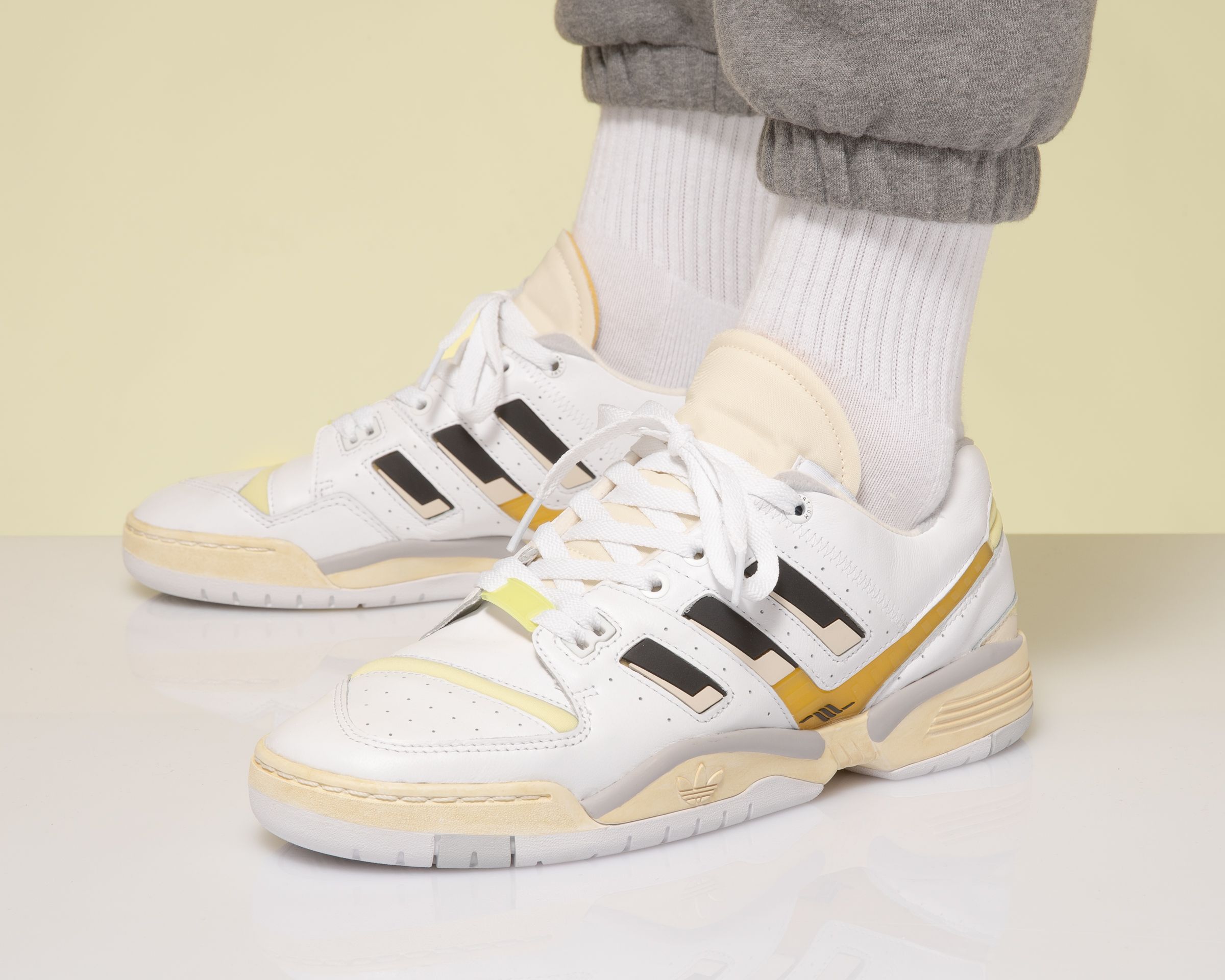Titolo on Twitter: "coming SOON 🎾 Highs And Lows x Adidas #Consortium  Torsion #Edberg "Footwear White/Core Black/Blush Yellow" will release  Saturday, 28th September online 0.00AM CEST ➡️ https://t.co/NR79CufuvL UK  6.5 (40) -