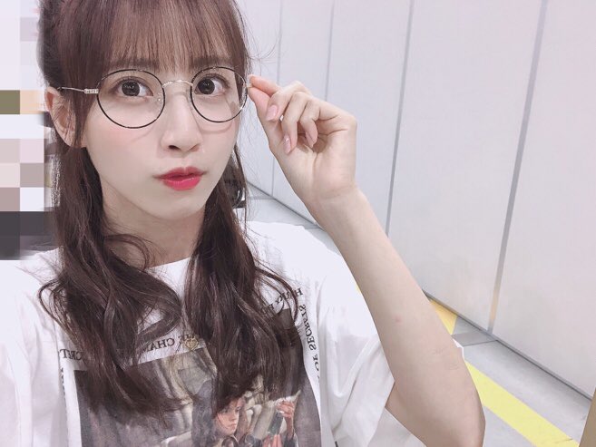 ট ইট র そばかすちゃん 乃木坂46 佐藤楓ちゃんのアイシャドウ マット 質感の異なる4色が揃って無数の仕上がりができるアイシャドウ 03の色は秋っぽいコーラルの色味 クリームテクスチャーの色最高にかわいいな 乃木坂46 佐藤楓 Three ট ইট র そばかすちゃん 乃木坂46 佐藤楓ちゃんのアイシャドウ マット 質感の異なる4色が揃って無数の仕上がりができるアイシャドウ 03の色は秋っぽいコーラルの色味 クリームテクスチャーの色最高にかわいいな 乃木坂46 佐藤楓 Three