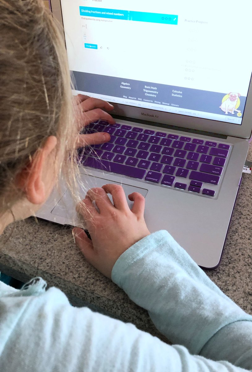 ANationOfMoms's tweet photo. With the school year underway, @StudyPug is a great resource for students of all ages to get academic help online: https://t.co/mfAscigDV8 #studypug #studying #onlinetutoring #tutor #tutoring https://t.co/tDiM907vms