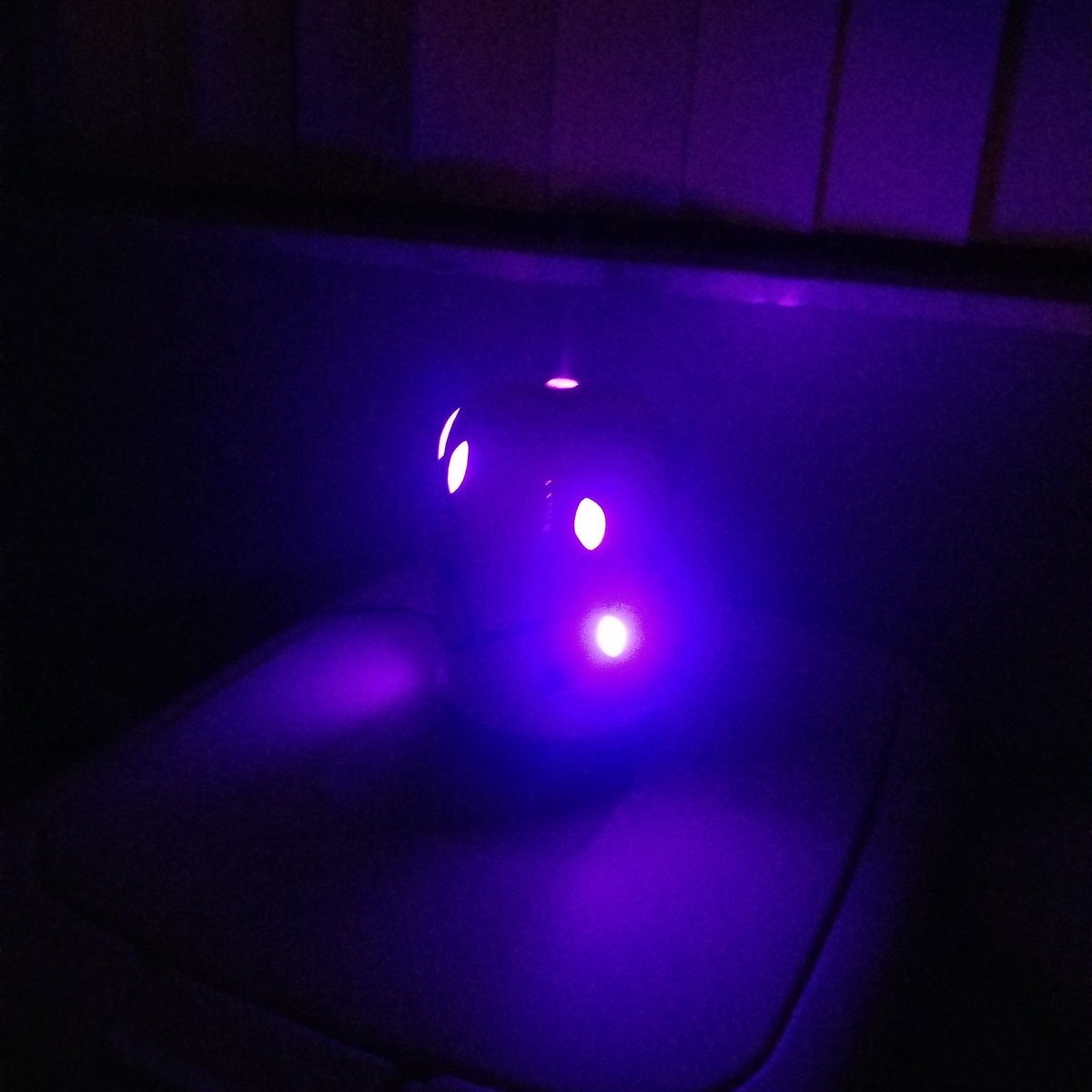 one_essentials's tweet photo. Running #Eucalyptus and #Breathe this #Diffuser this evening. Run it 30 minutes to an hour before bed to  Immerse the room to try to breathe a bit easier for the night. 

#ILoveEssentialOils 
#BreatheEasy
#Night
#FeelBetter
#Oils
#NightLight
#TheOneDropEssentials https://t.co/Ug1l0VdDoR