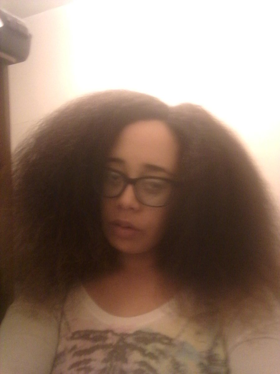 nayana_gor's tweet photo. #IGetInBeastMode when people touch my hair without permission. White people are the worst offenders.
#donttouchmyhair #naturalhair #teamnatural @Natural_Curlies #curlyhairproblems #blackhairmagic #somewhitepeoehavenoclass https://t.co/CkQ3duyaVv