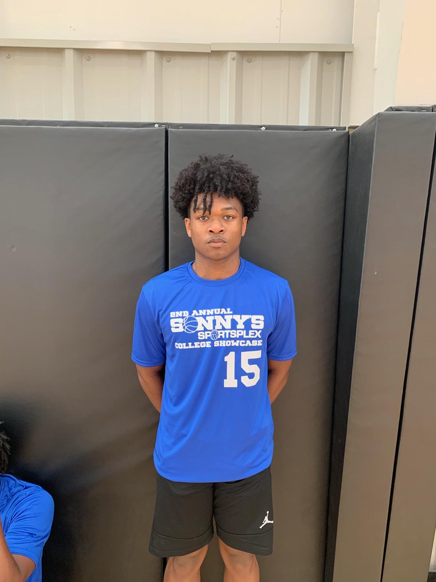 2nd Annual College Showcase at Sonny's Sportsplex. AJ Thompson 5'10 Guard c/o 21 played well on both ends of the court. Plays with a high motor and great decisions with the basketball.  I was very impressed with his decision making on the floor.