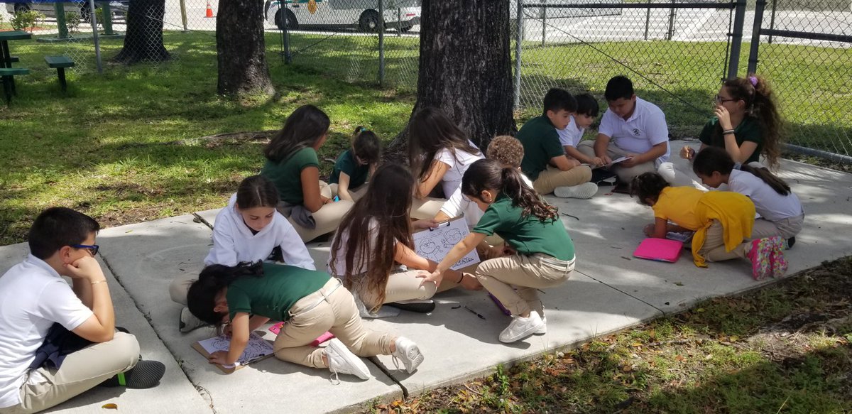 GreengladeElem's tweet photo. First Big gators-Little gators activity of the year! Featuring Ms. Reyes Kindegarten class and Ms. Garcia’s 5th grade class. Kicking off Hello Week and first day of Autumn. #miamistartswithhello @miamisup @miamischools #hellofall #firstdayoffall #valuesmattermiami https://t.co/PJcZeTxv3g
