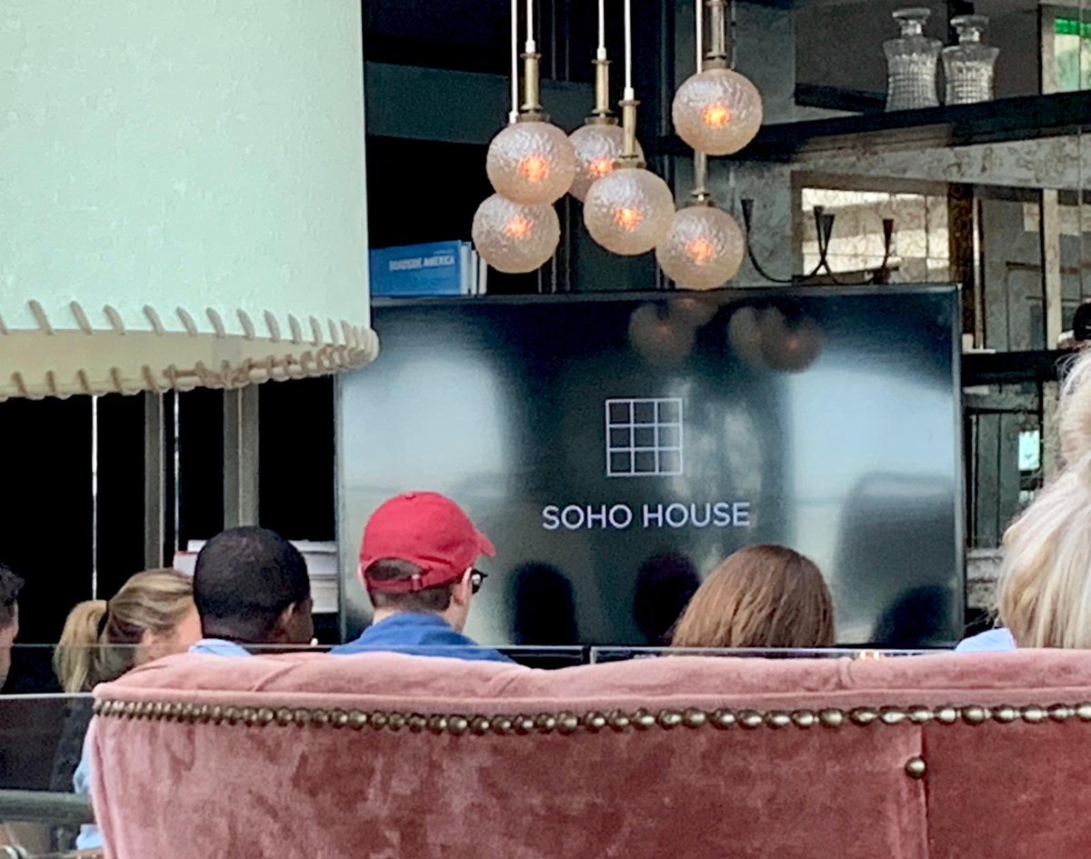 RealMaddalena's tweet photo. Always so much fun watching the Emmy’s at Soho House! Congrats to all the winners 🎉 #EmmyAwards #Emmy2019 #Emmysfashion https://t.co/l9z63LyKfq