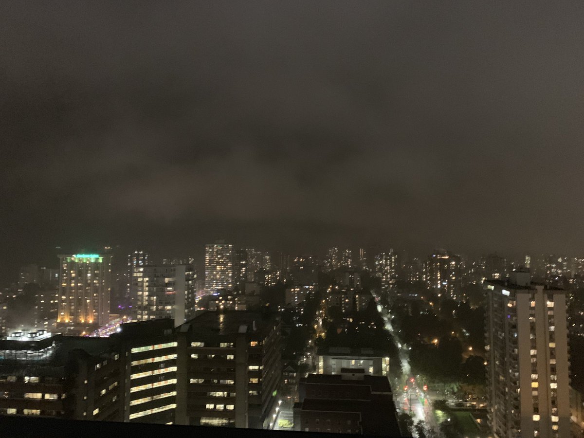 bridgetgraf's tweet image. Hello, Vancouver! My kinda weather for staying inside during #CTAConf this week ☁️