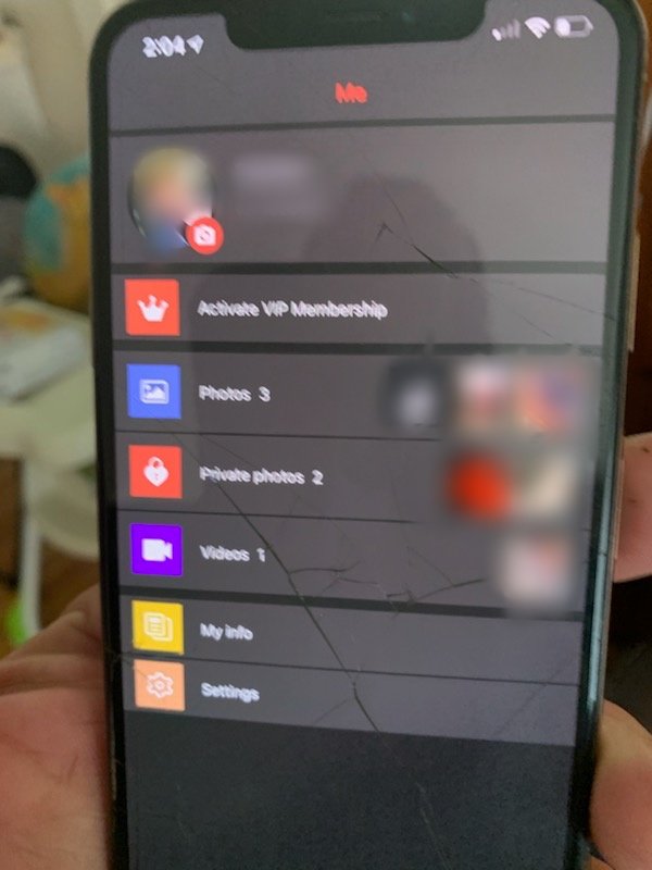 jsanders47's tweet image. Can anyone assist me in identifying this app? It's a dating/social app that is being used in a prostitution case. I know it's not much to go on. TIA #leo #osint #appID