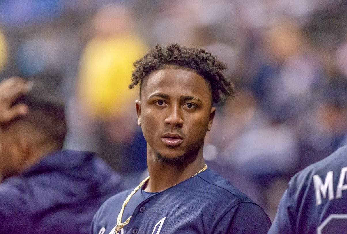 Paul Byrd on X: If @ozzie Albies doesn't win the Gold Glove this year, I  will have to stare a few people down His play at 2B has been Amazing!!!  #ChopOn  /