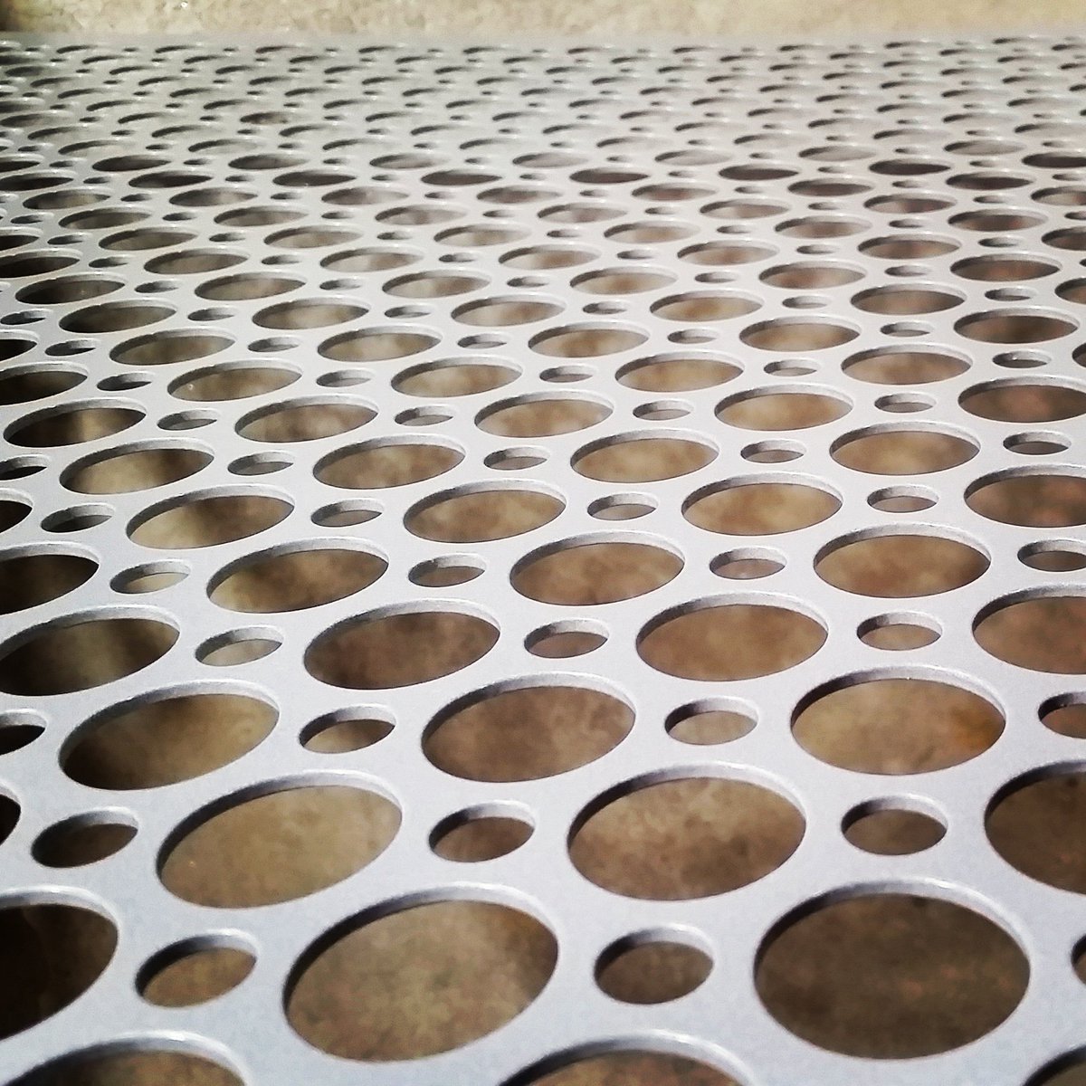 BalustradingWA's tweet photo. ○○ P U N C H E D ○○
This #punchedmesh will be the insert for a stunning #electricgate in a couple of weeks. Can't wait!!

#landscapedesign #perthbuilders #perforatedmesh @BalustradingWA https://t.co/4MReiMSawy