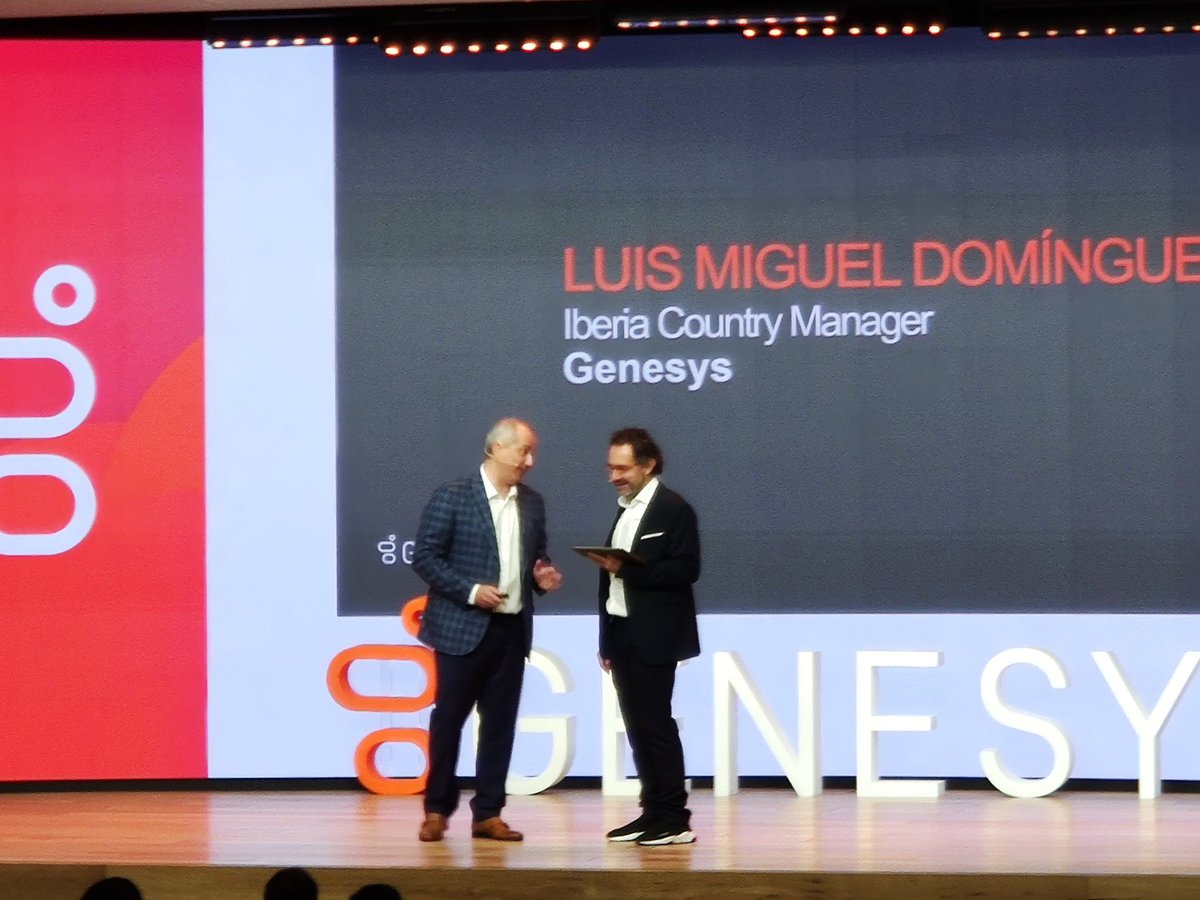 dbutra's tweet photo. #AISummit19 Comenzando la jornada en Madrid con energía y risas, deseando compartir con nuestros clientes experiencias valiosas! https://t.co/5JgjWIcN3p