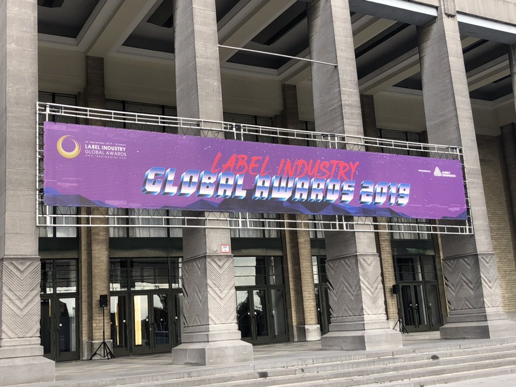 Join us tonight at the label awards! I will be handing out the awards this evening #trophyintern