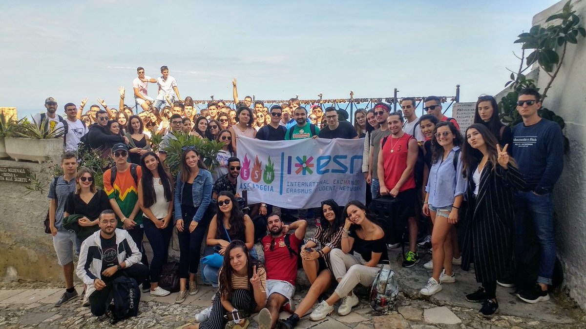 ESNFoggia's tweet photo. Alla scoperta della nostra magnifica terra ❤️ Peschici e Vieste: https://t.co/s7uws93Wu9

#THISisESN #Erasmus #DiscoverPuglia #ESNFoggia https://t.co/05XcQ0tCAG