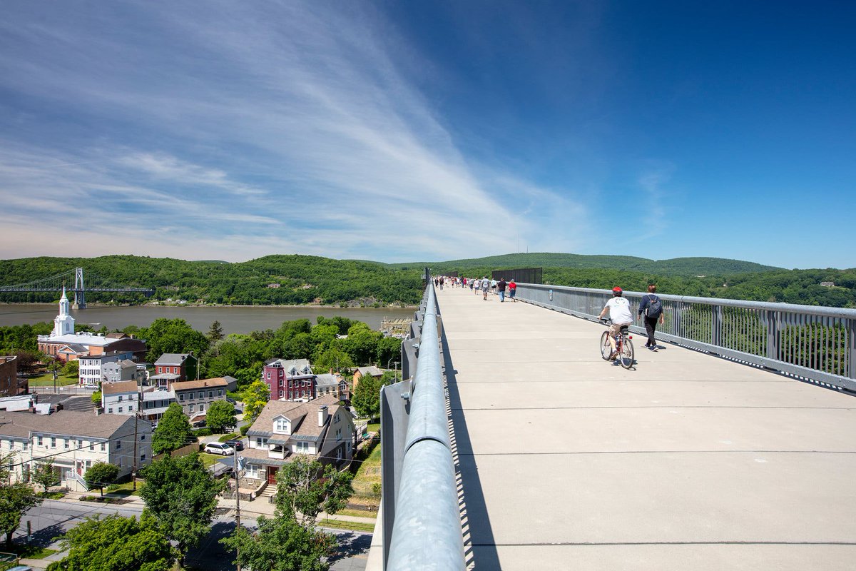 HorwitzLacey's tweet photo. It was a great day <3 

#Poughkeepsie #Bridge #naturelovers https://t.co/7AxunaGuTb