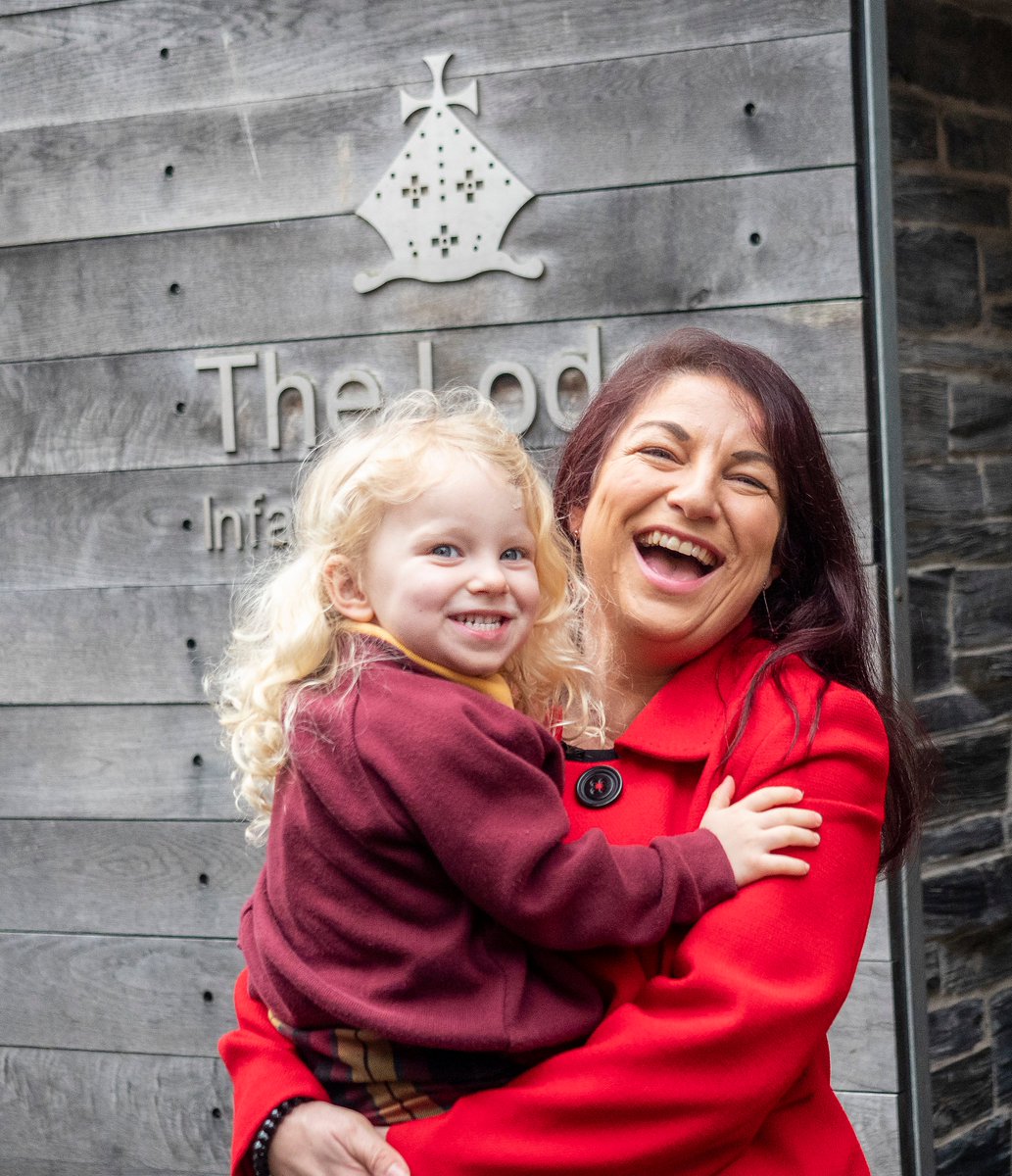 cslcardiff's tweet image. To celebrate #internationalhappinessatworkweek we asked what makes CSL staff happy. 

Our Head of Science, Dr Rickard, said...

"working with people who have such a positive outlook on life and seeing how happy my daughter is in school makes me the happiest I've ever been"