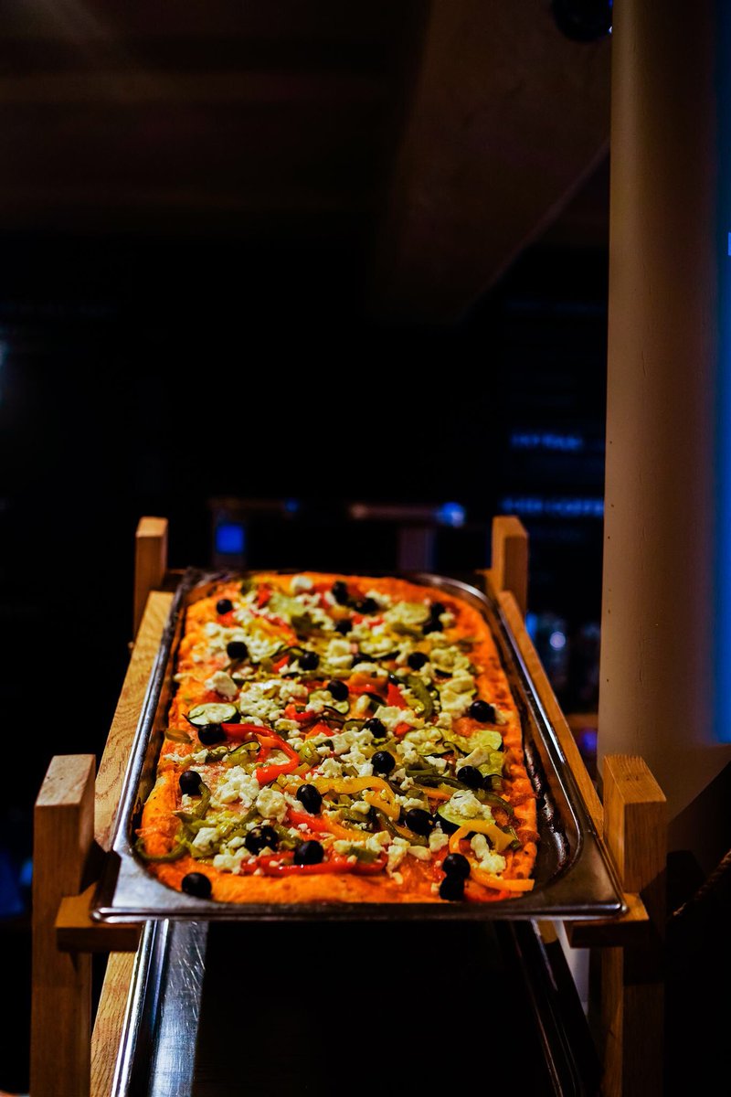 Thinking of lunch already? Stay out of the rain &amp; eat pizza 🍕 #UKWeatherSucks #Pizza #Lunch #LunchTime #Foodie #Chester #ChesterIndependents