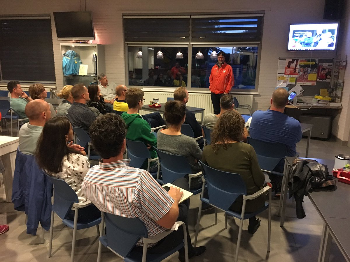 HCGO2012's tweet photo. @KNHB_NL spelregelcafe bij Hockey Club Goeree Overflakkee, met delegaties van Forcial, HC Voorne en HCGO. #hcgo #hockey #arbitrage #goereeoverflakkee #middelharnis #knhb https://t.co/epr5qEp1Ry