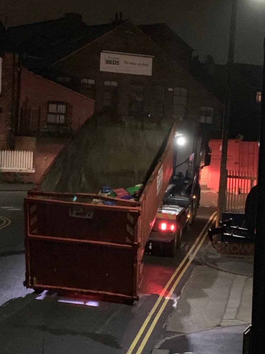 Samijoesbullies's tweet image. #Biffa residential and 5am not happy and I will be reporting to council