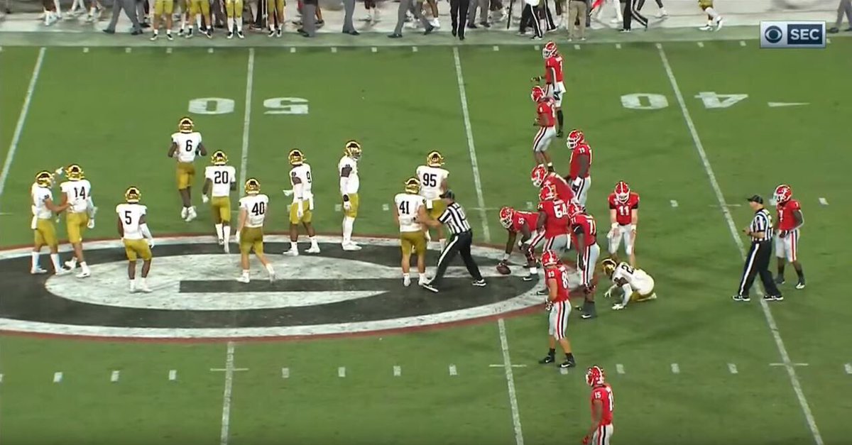 Wes_nship's tweet photo. Laughable that Brian Kelly would say #UGA “doesn’t play very fast” in response to questions about #NotreDame players faking injuries.

This is after three straight plays took Georgia from their 18 to their 45. Interesting defensive formation from the Irish here https://t.co/XWeikUwebv