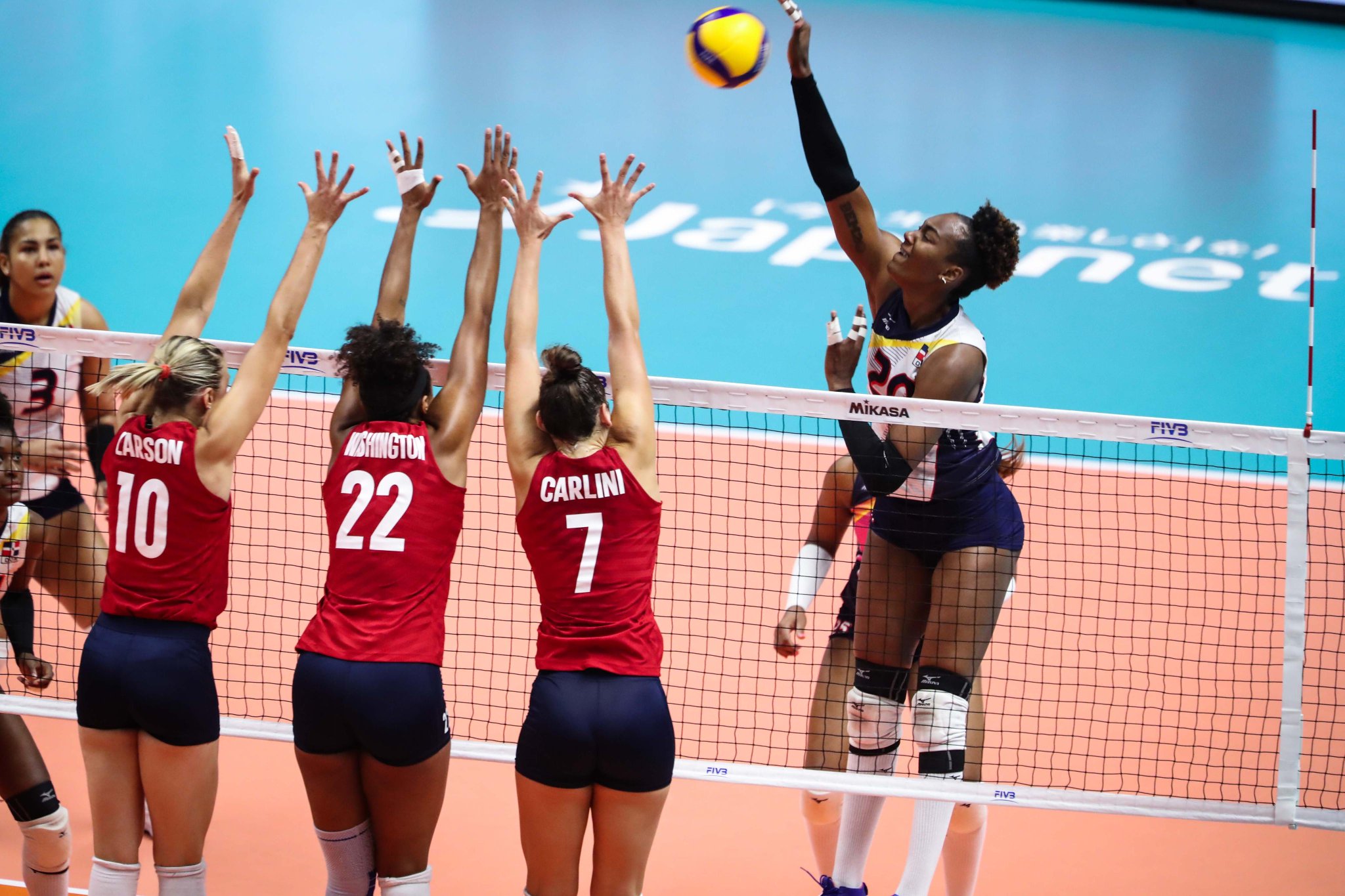 Volleyball World on Twitter "USA 🇺🇸 is back to the victory! They prevailed over Dominican