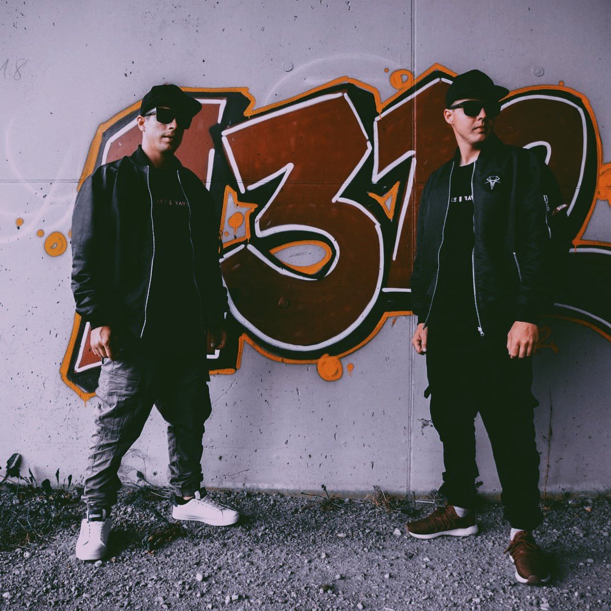 Clambake & Rav3era tweet media