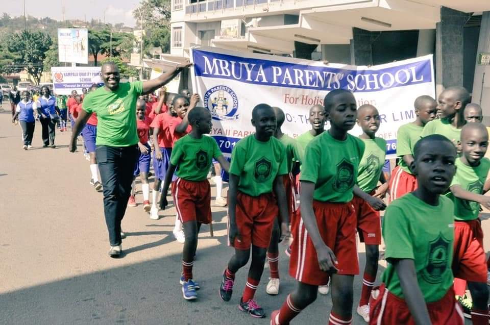 LoneWalker_256's tweet photo. @AJEnglish
#climatechangemarch19, finally below is a testimony for the #ClimateMarchUG with the Deputy Speaker of Parliament gracing it @JacobOulanyah. https://t.co/uwMGbrXB1v