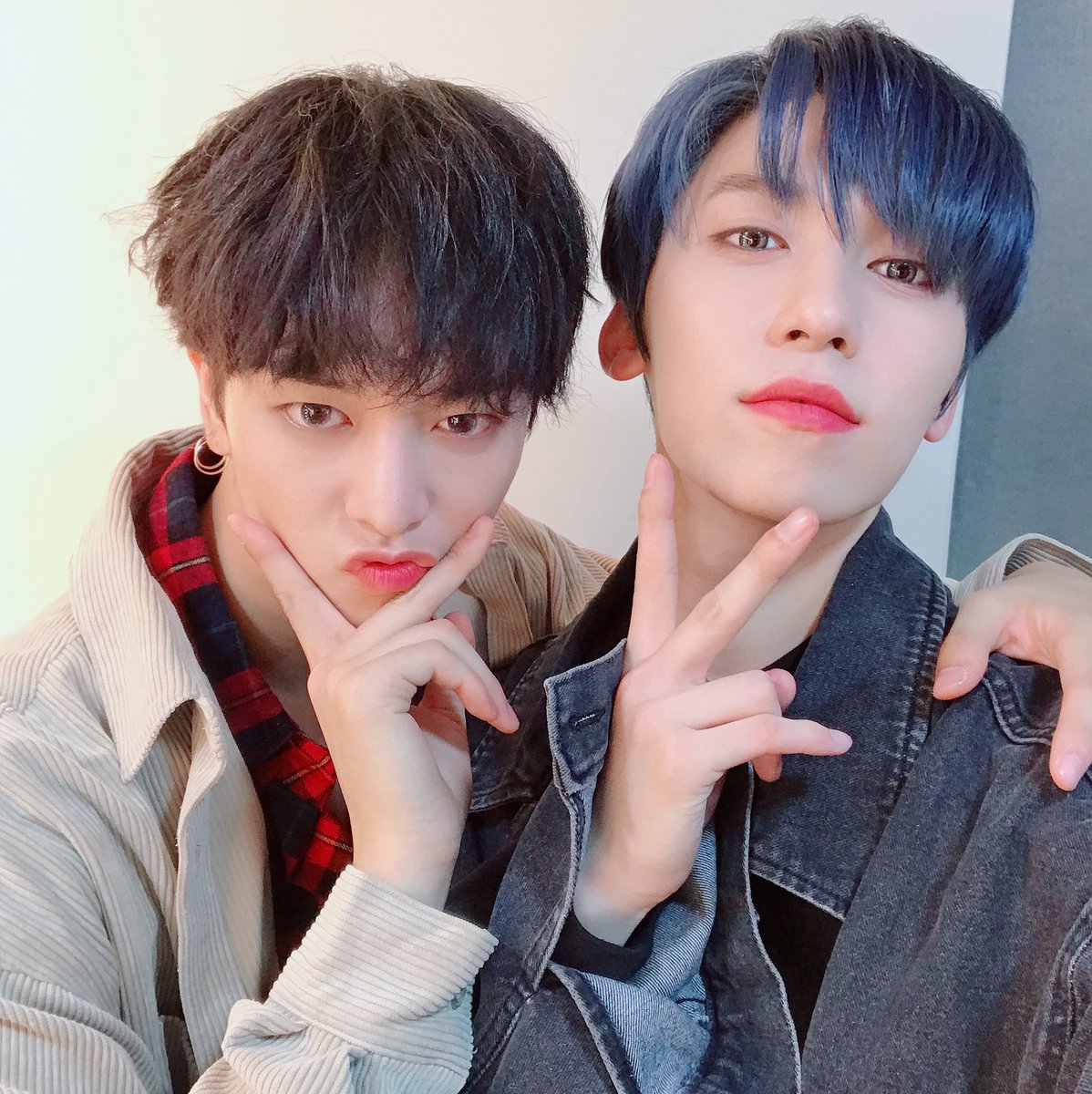 official_ONEUS's tweet photo. [#건희]

룰💙루💜
💙랄🖤 라 https://t.co/kRn1eO4ONP