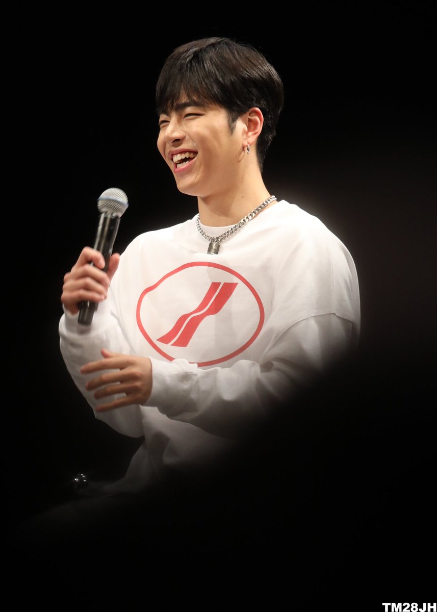 Happy Junhoe Hope you can always be happy throughout your whole life like this! #JUNHOE  #JUNE  #iKON  #구준회  #준회  #아이콘  #ジュネ