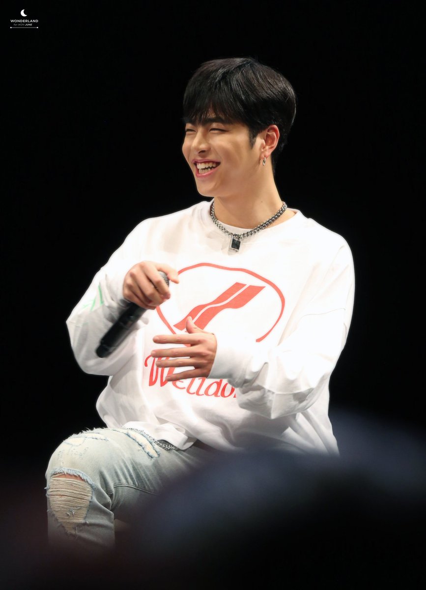 Happy Junhoe Hope you can always be happy throughout your whole life like this! #JUNHOE  #JUNE  #iKON  #구준회  #준회  #아이콘  #ジュネ