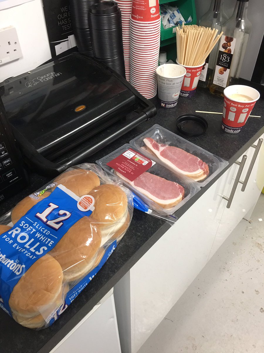 BognorWilliams's tweet photo. Join us today in branch with baxi and their new 800 range and grab a bacon roll and coffee! ☕️ 🥓 🥪 @baxiboilers #plumber #bognorregis #tradeonlyplumbing https://t.co/k4Yg1dBXIx