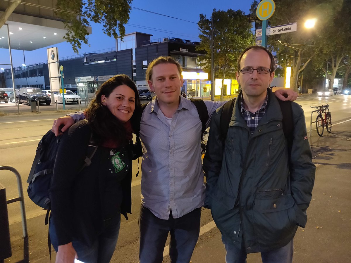 KrystianGaus's tweet image. Some impressions of the #quantumhacking event and my team #FuzzyBell. Thank you, Thomas and @thinking2deeply.

#SquashedEntanglement vs. #BellsTheorem