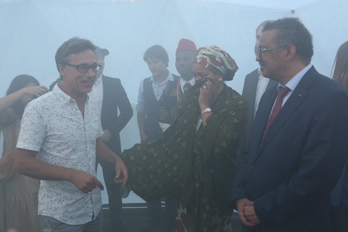 #DYK globally 9/10 people breathe polluted air?

@WHO's #PollutionPods installation by Artist 
@PinskyMichael at @UN HQ highlights the impacts of #AirPollution on our health & #ClimateChange, calling for countries to commit to:
👤save lives
🚗cut carbon emissions
🏙️clean our air 