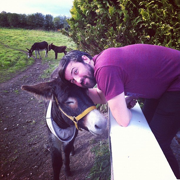 Some of you may have noticed a wee lineup change in the Le Galaxie recently. Our boy Dave has moved on and we wish him the best. We love you, Dave! We also reached 10k followers today so we're gonna drop a remix later xx