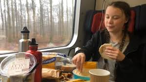 Louella_Parsons's tweet photo. Greta Thunberg en la Cumbre del Clima: "Me han robado mi infancia. ¿Cómo se atreven?"

¿Cómo te atreves tú, Greta? https://t.co/U1hKRD3CmP