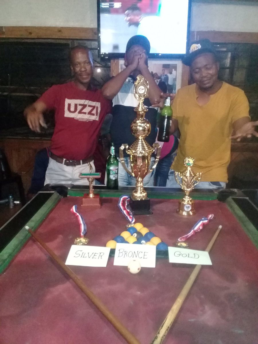 philas1234's tweet photo. Play of the year https://t.co/IMp8xGtyA9