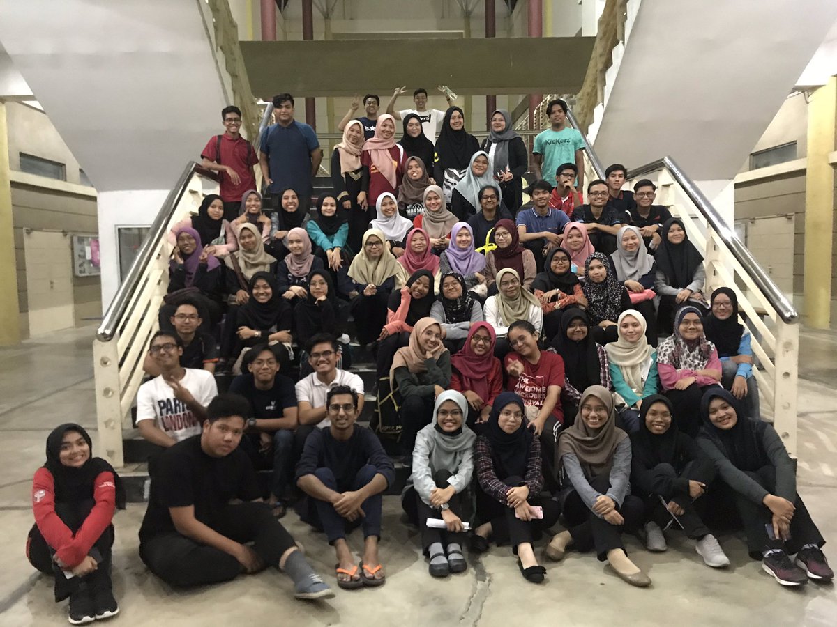 pentasupm's tweet photo. Meeting First Year 1920 #pentasupm #weloveupm #upmfresh https://t.co/6SIR6ZMya5