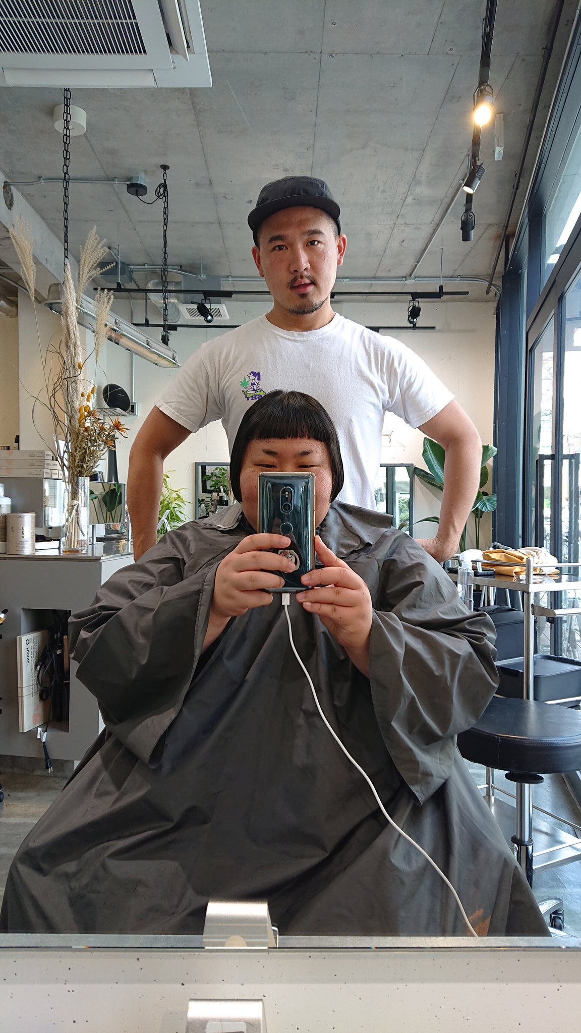 安藤なつ メイプル超合金 ドラマ 脳にスマホが埋められたでヘアメイクさんしてくれてたスエ君が美容室 開店して半年 切られに行ってきた 凄い おかっぱカット上手い美容師さんは本物 千駄ヶ谷にあるarc アルク にて