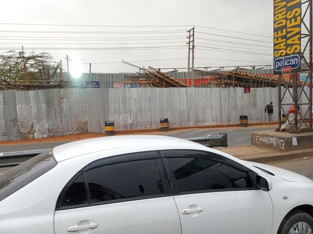 KenyanTraffic's tweet photo. Situation kwa ground. No any form of work going on for the footbridge at Garden city  #KenyanTraffic we need to fix this traffic!! #ThikaRoadJam https://t.co/U0J6i96Fnc

Via @Makopolo_237