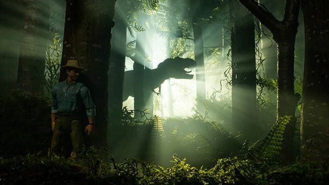 Dr. Grant tries to evade a T-rex in the dense forests of Isla Sorna. 
#alangrant #jurassicpark #trex #t_rex #tyrannosaurusrex #jurassicpark3 #jurassicparkfanart #jurassicworldfanart #jurassicworld3 #dinosaurs #toyphotography #toy_alliance #toyoutsiders #… ift.tt/2lgqWA6